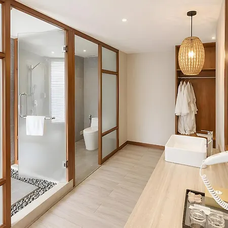 Clover Hotel Monivong-2