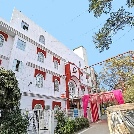 Hotel O Raas Near Hira Sweet-2