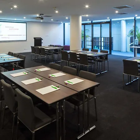 Ibis Styles Brisbane Elizabeth Street-2
