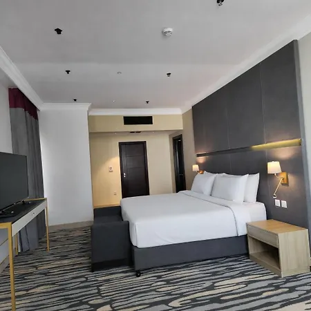 Ramada By Wyndham Doha Old Town-2