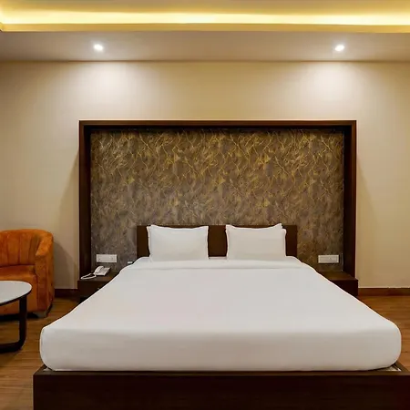 Super Townhouse Oak Mahadevapura Opposite Phoenix Mall Formerly Grand Wilton Inn-3