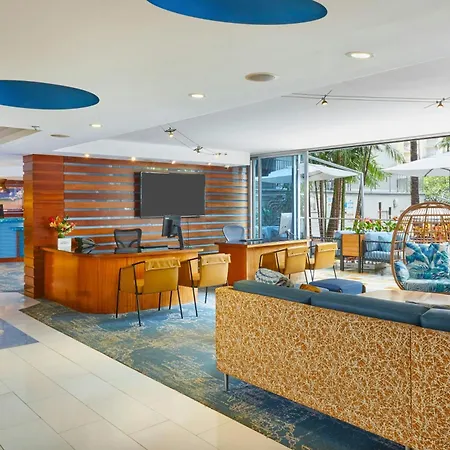 Courtyard By Marriott Waikiki Beach-3