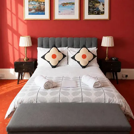 Gladstone House-2