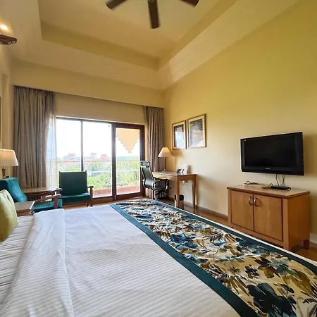 Acron Candolim Regina-3
