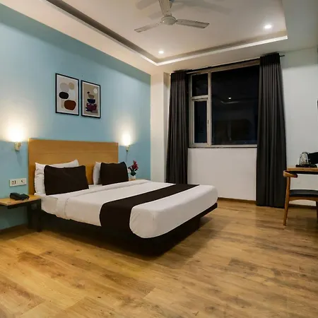 Super Townhouse Rohini Sector 23-3
