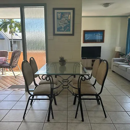 Coral Reef Apartments-2