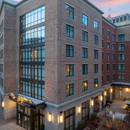 Courtyard By Marriott Richmond Downtown-2