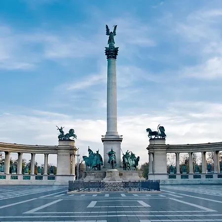 Eurostars Danube Budapest-3