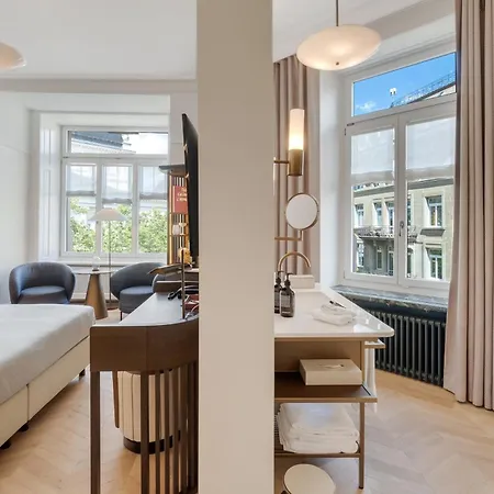 Small Luxury Hotel Ambassador Zurich-3
