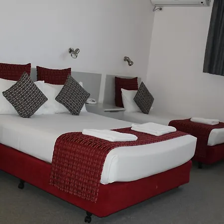 Hume Villa Motor Inn Under New Management-3