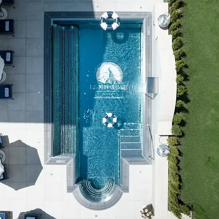 Le Mirabeau Resort & Spa-2