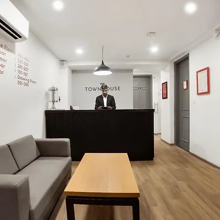Super Townhouse 158 Near Netaji Subhash Marg Near Appu Ghar-2
