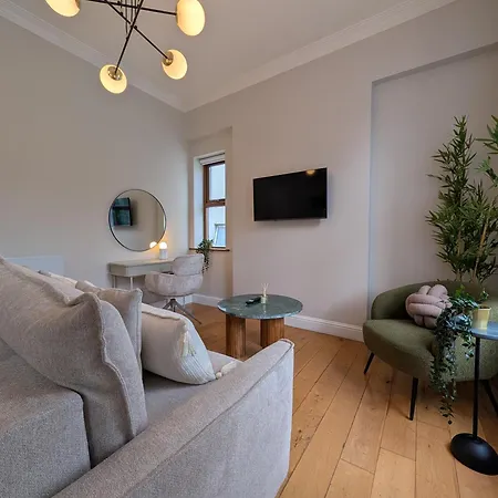 Crawford House - Scholarlee Living Apartments-2