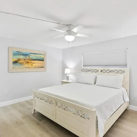 Chateau By The Sea - Cocoa Beach Oceanfront Pet-Friendly Condos With Rooftop Deck & Heated Pool-3