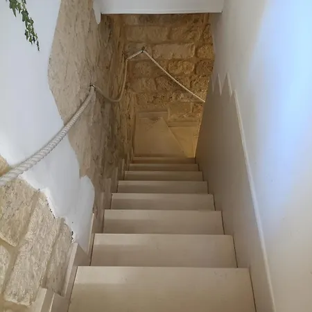 Palazzo Nicolaus Del Borgo Antico-3