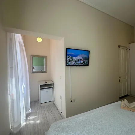 Theasis Athens-3
