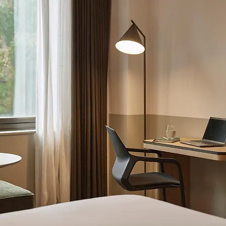 Flagstaff Gardens Hotel Melbourne-3