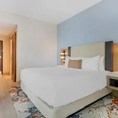 Cambria Hotel Austin Downtown-2