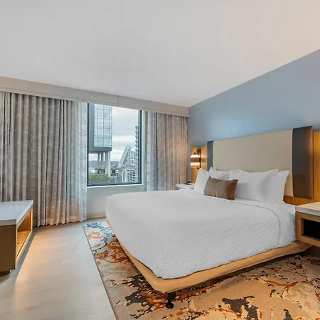Cambria Hotel Austin Downtown-3