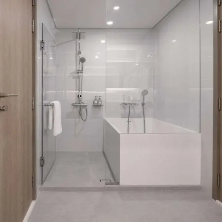 Ramada By Wyndham Bangkok Sukhumvit 87-2