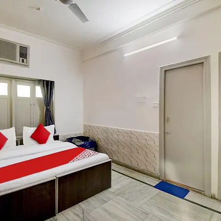 Super Oyo Hotel O Fantasy Stay Vibe-3