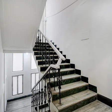 Super Oyo Hotel O Fantasy Stay Vibe-2