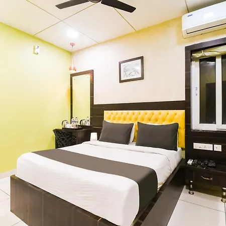 Goroomgo Royal Crown Puri: Beachside Luxury with Prime Temple Access-2