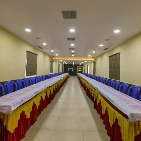 Oyo Flagship 8128 Hotel Valli Paradise-2