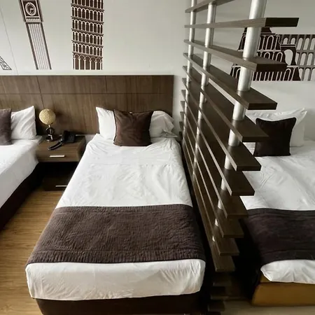 Hotel Apartamentos Regency La Feria-2