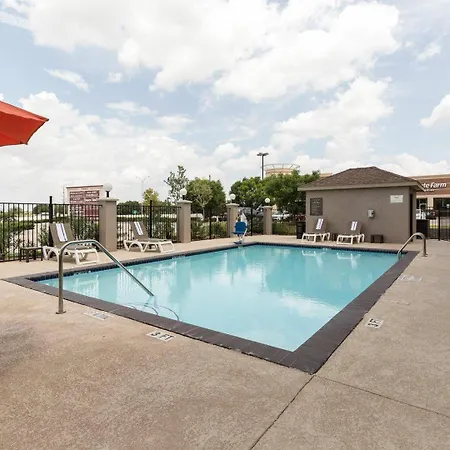 Comfort Suites Near Westchase On Beltway 8-2