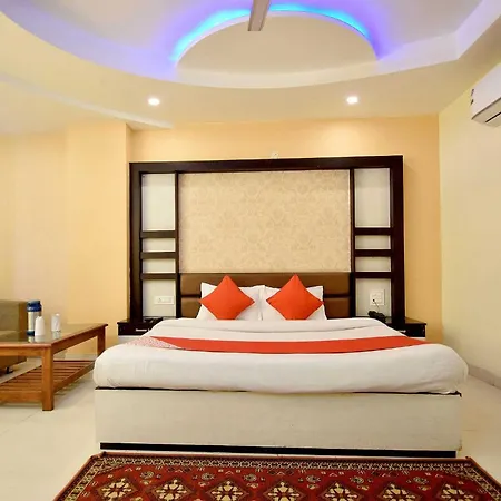 Collection O Hotel Kanta International-3