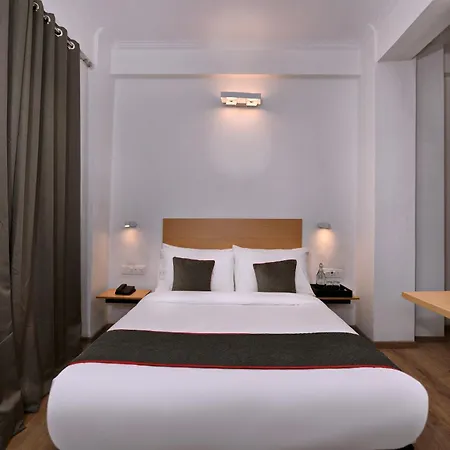 Super Townhouse 244 Munshipuliya-2
