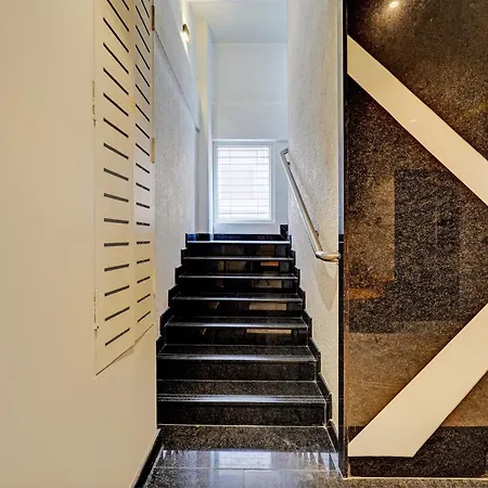 Super Townhouse Oak Clove Boutique Hotel Rajaji Nagar Near Lulu Mall Bengaluru-3