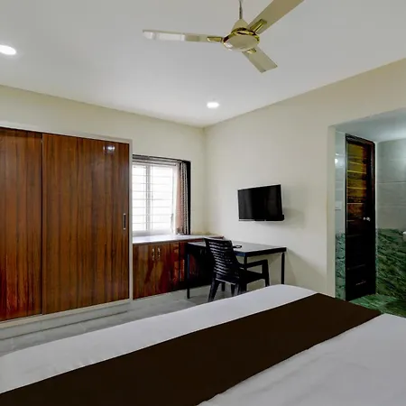 Hotel O Dolphin Luxury Ac Rooms-3