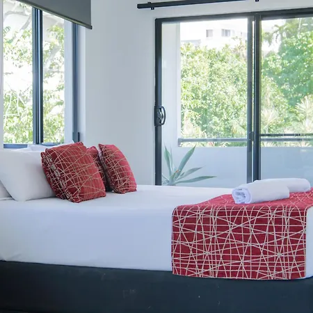 At Waterfront Whitsunday Retreat - Adults Only-3