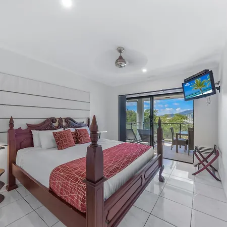 At Waterfront Whitsunday Retreat - Adults Only-2