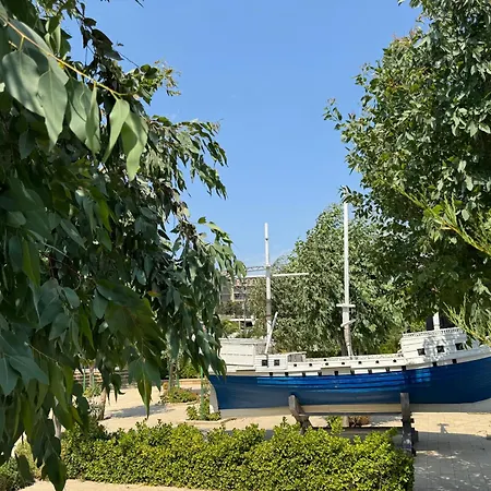 Sapphire Marine-2