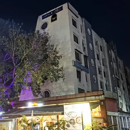 Townhouse Oak Gharonda Residency Near Sant Tukaram Nagar Metro Station-2