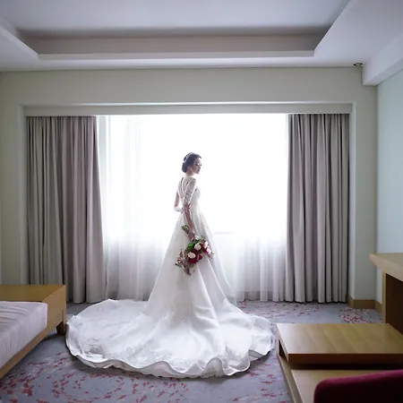 Holiday Inn & Suites Jakarta Gajah Mada By Ihg-3