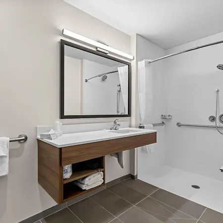 Everhome Suites Temecula Wine Country-3