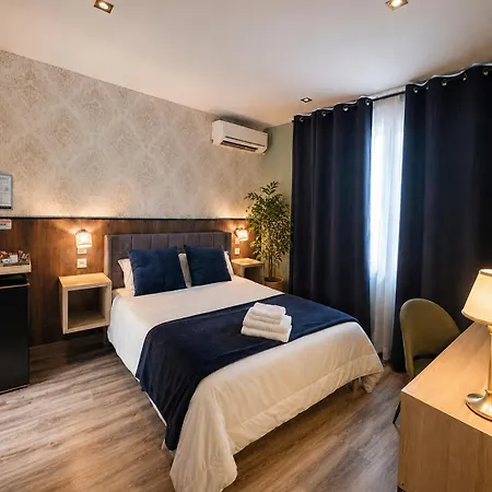 Hostal Luxury Green Madrid Gran Via-2