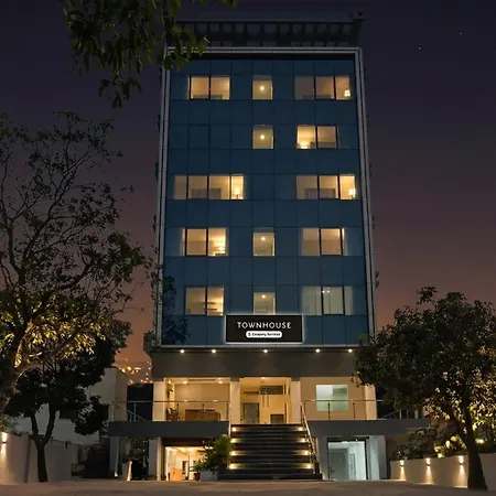 Super Townhouse Lohegaon Near Pune Airport Formerly Landmark Regency-2