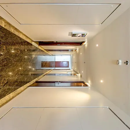 The Chandra Leela Hotel-3