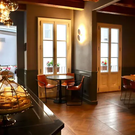 The Frame Hotel-2
