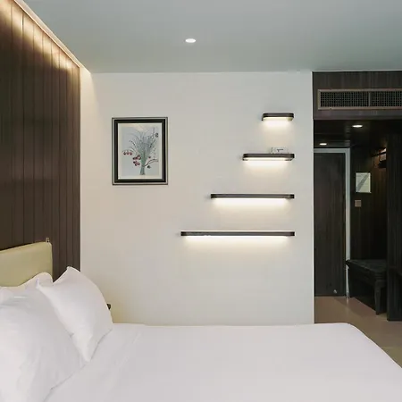 Royal Twins Palace Hotel-2