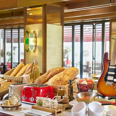Hard Rock Hotel Madrid-2