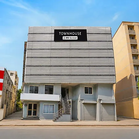 Townhouse Paldi Bus Terminal Ahmedabad Formally Neelkanth-2