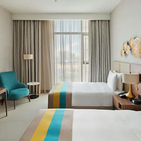 Holiday Inn Dubai Al-Maktoum Airport By Ihg-3