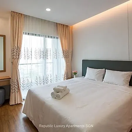 Republic Luxury Apartments Sgn Airport-3