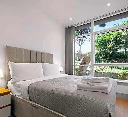 Lanterns Court Serviced Apartments By Thesqua.Re-3